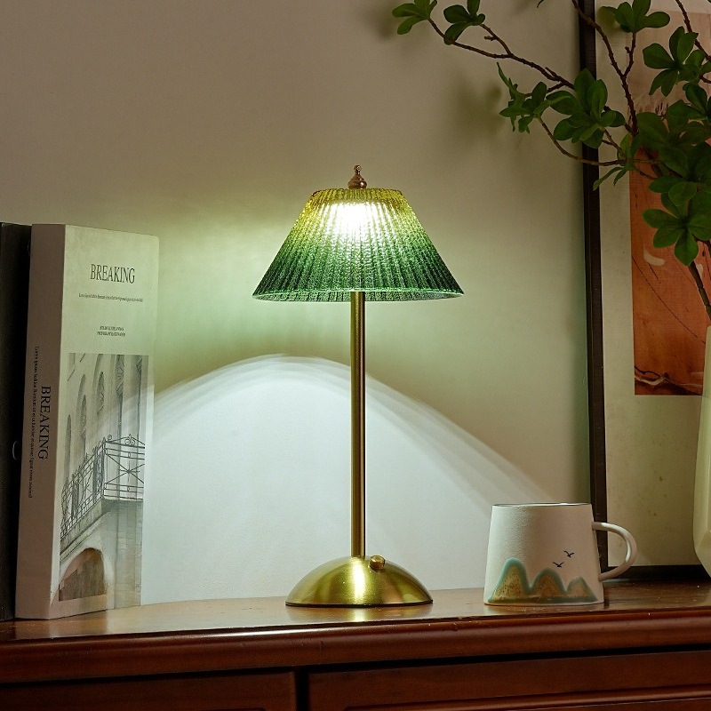 Wedding Led - Luminária de Mesa de Vidro Plissado